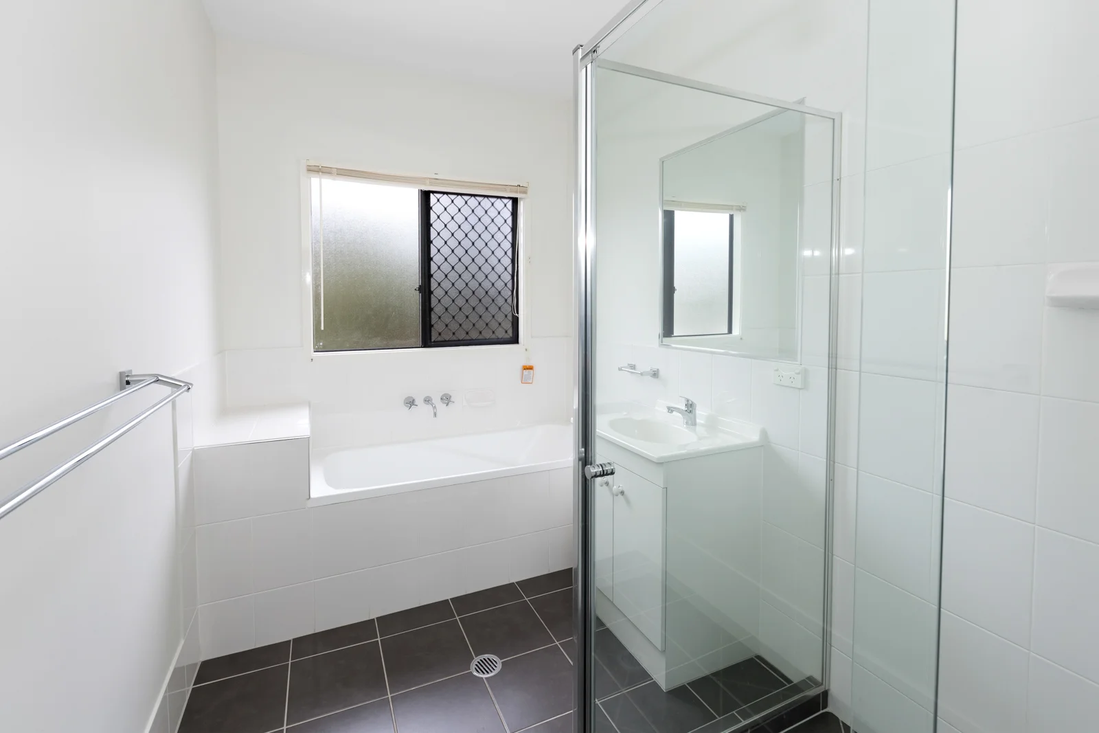 Additional image 7 of 1/287 Kitchener Road, Stafford Heights QLD 4053