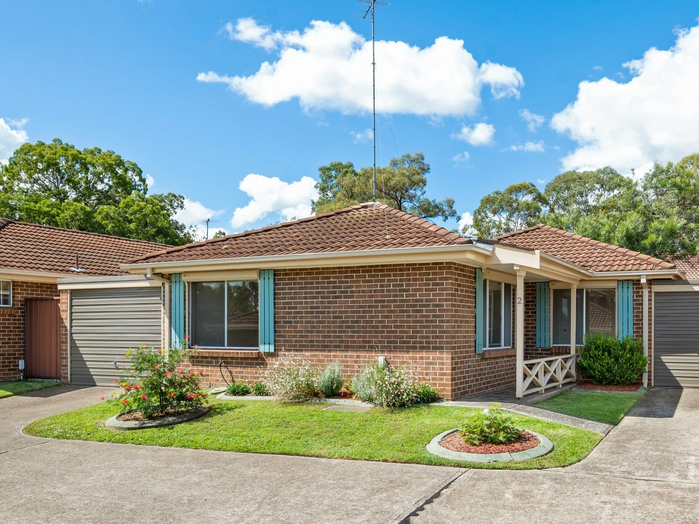 2/212-222 Harrow Road, Glenfield NSW 2167