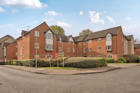 Radnor House, Rembrandt Way, Reading RG1