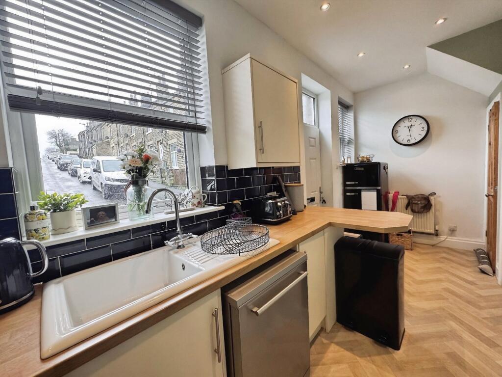 Additional image 13 of Tennyson Place, Cleckheaton, BD19