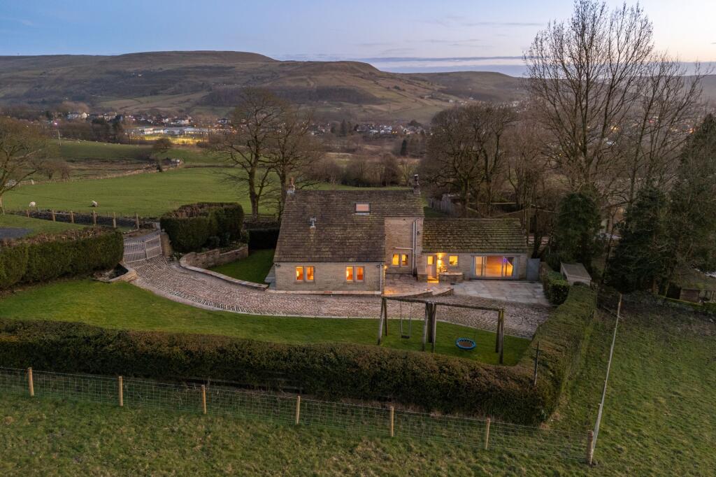 Additional image 53 of Hurst Lane, Rossendale, BB4 | 4/5 Bedroom Period Home With Stunning Views, Close to Rawtenstall