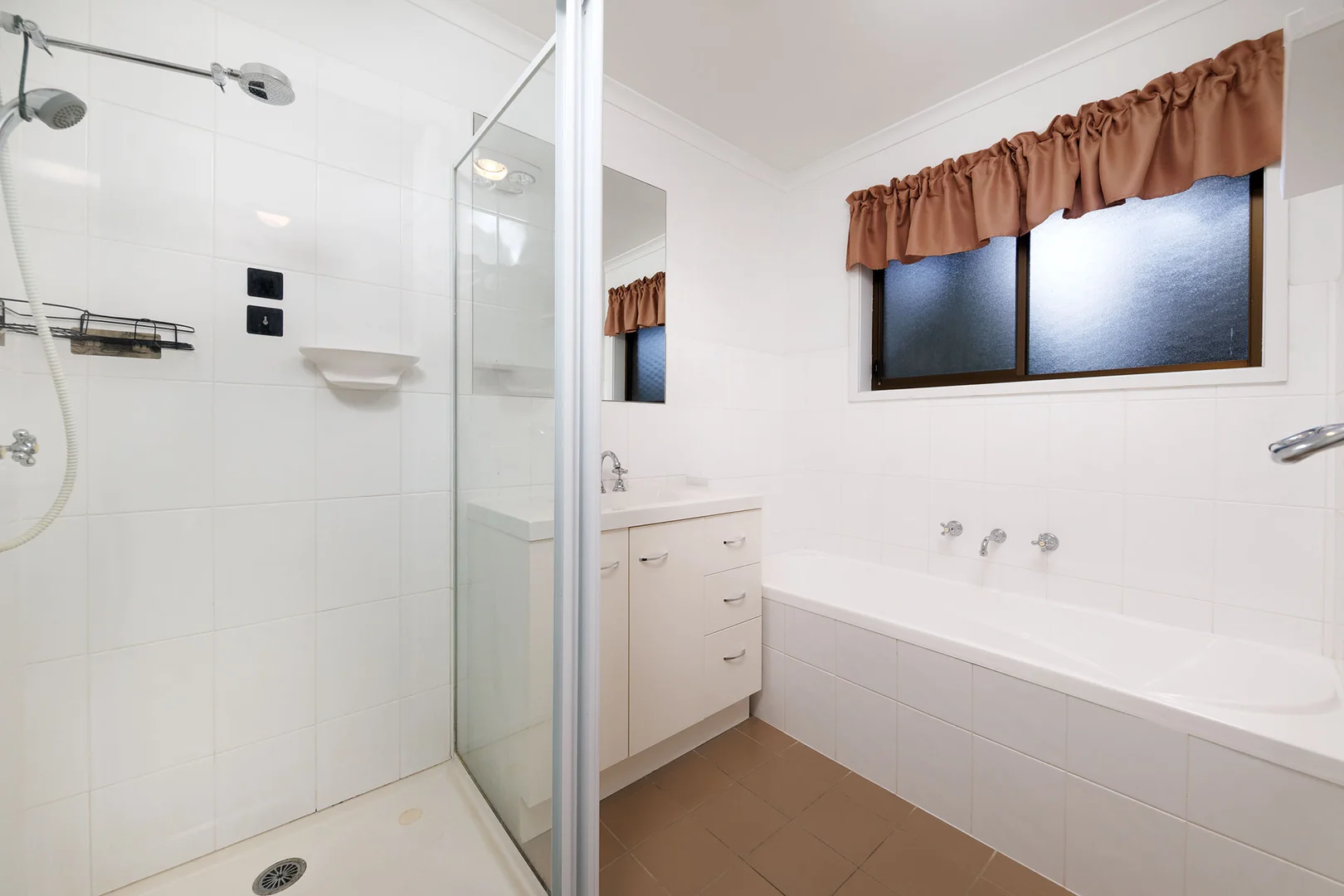 Additional image 8 of 2/8 Page Court, Wodonga VIC 3690