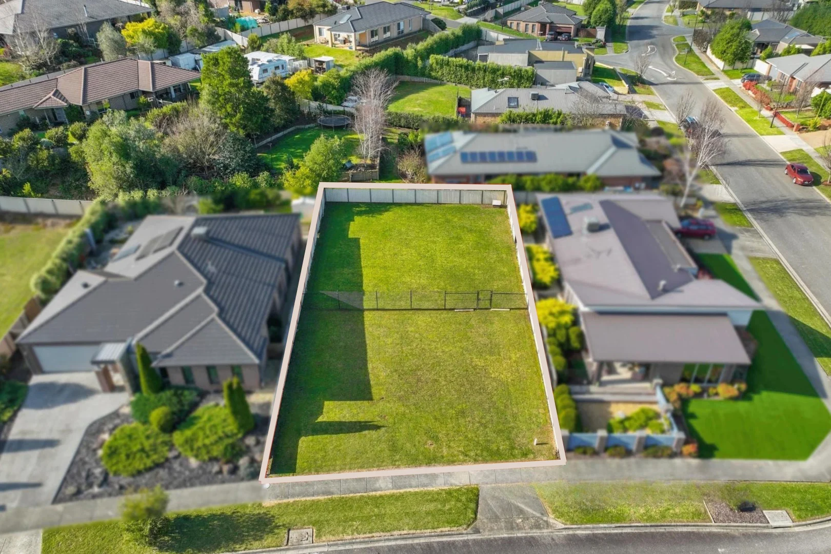 26 Waterside Drive, Drouin VIC 3818 photo 3