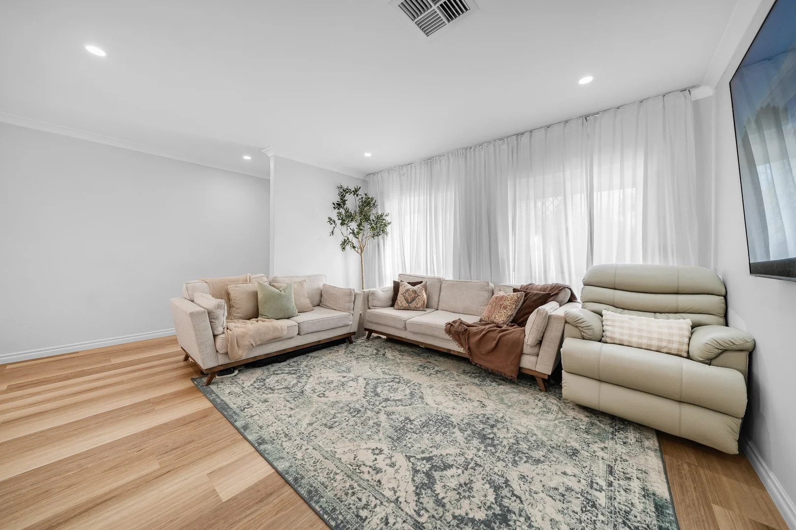 Additional image 13 of 152B Eudoria Street, Gosnells WA 6110