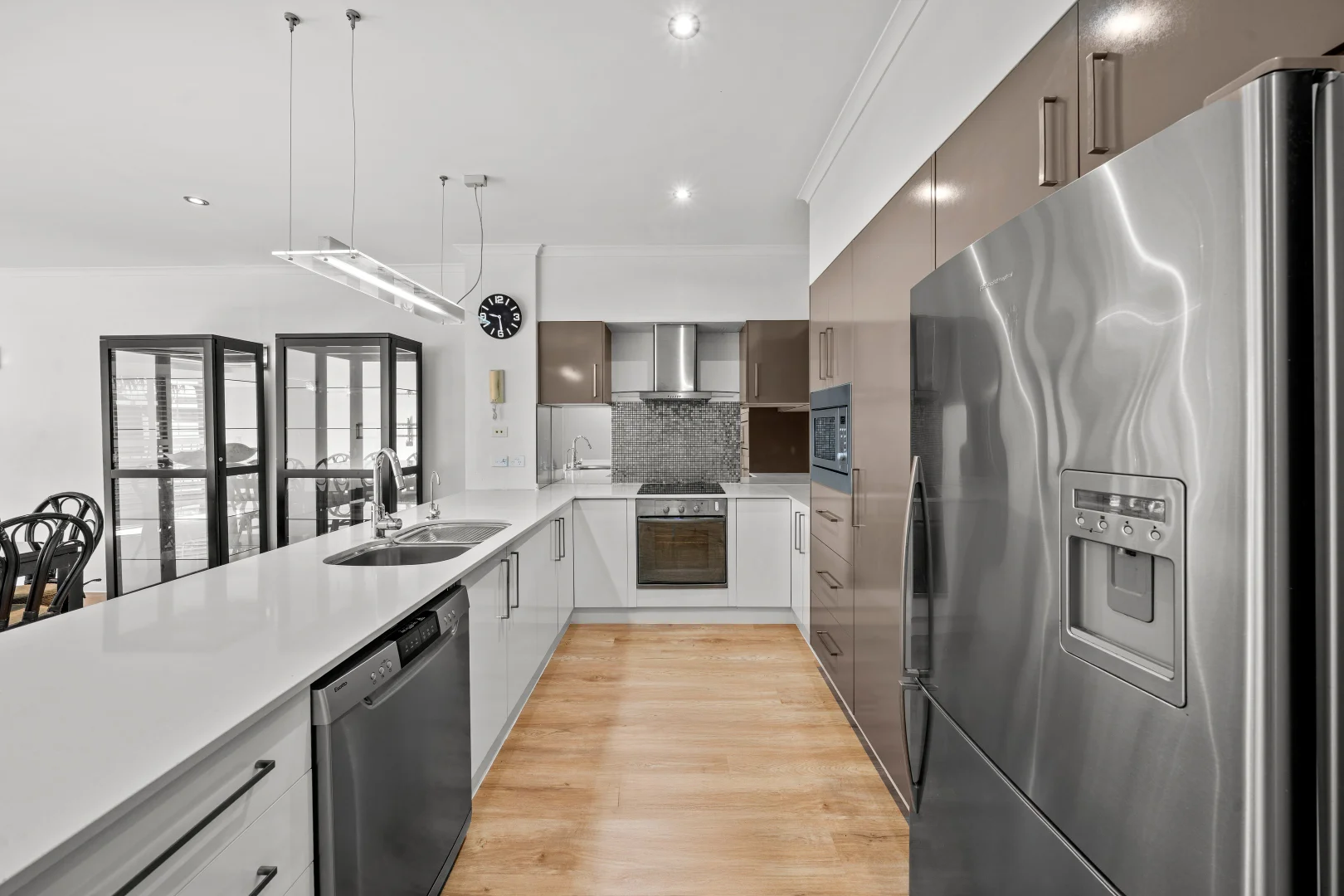 Additional image 3 of 11/10-16 Tarcoola Crescent, Chevron Island QLD 4217