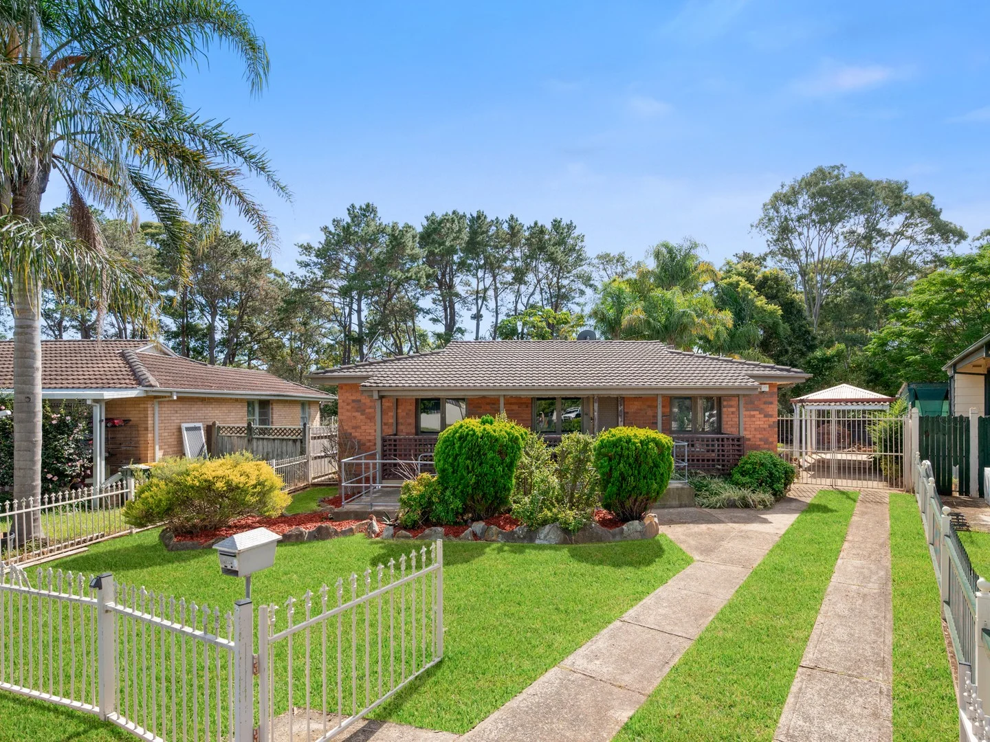 10 Carr Place, Bradbury NSW 2560