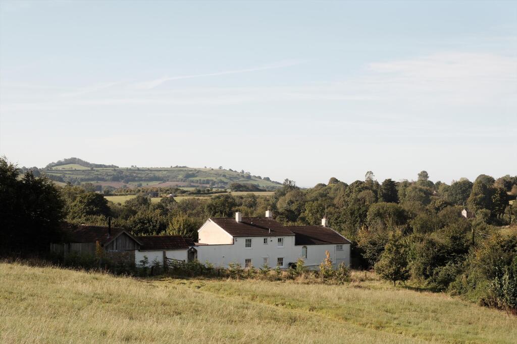 Additional image 4 of Near Bruton, Batcombe Country House with Paddock and Outbuildings BA4