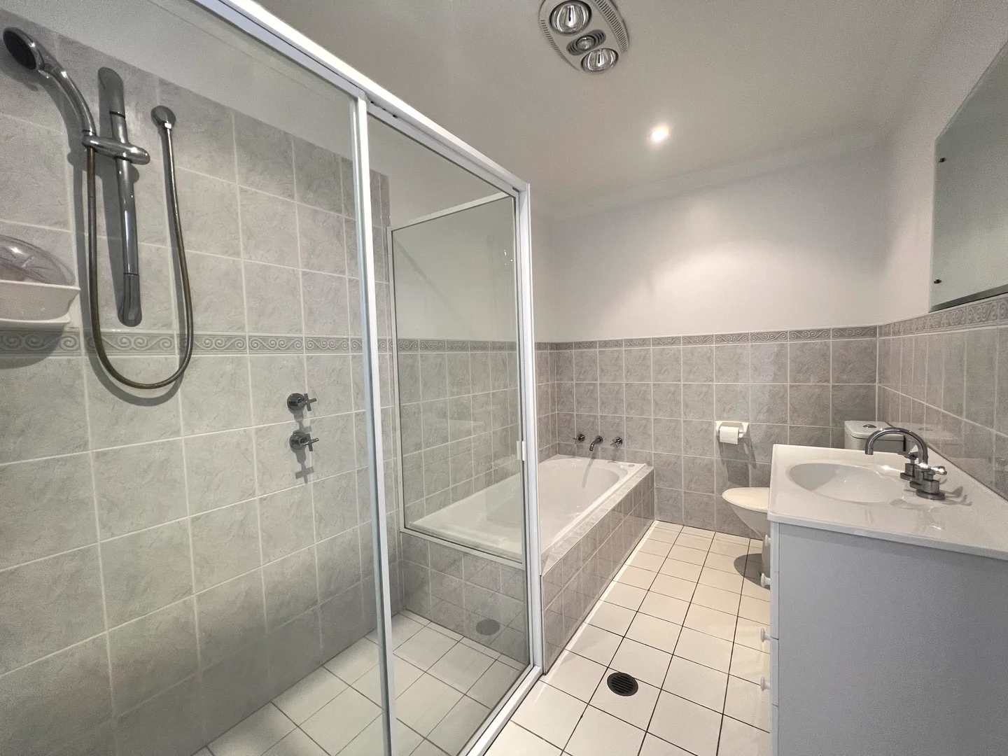 Additional image 8 of 3/2-4 Lake Street, Budgewoi NSW 2262