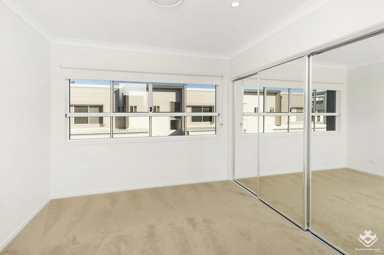 Additional image 6 of ID:21162665/6 Park Cove Boulevard, Hope Island QLD 4212