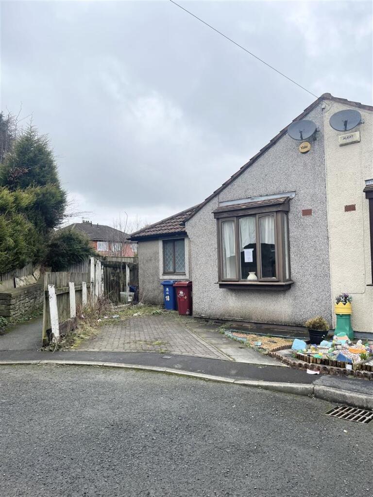 Peebles Grove, Burnley