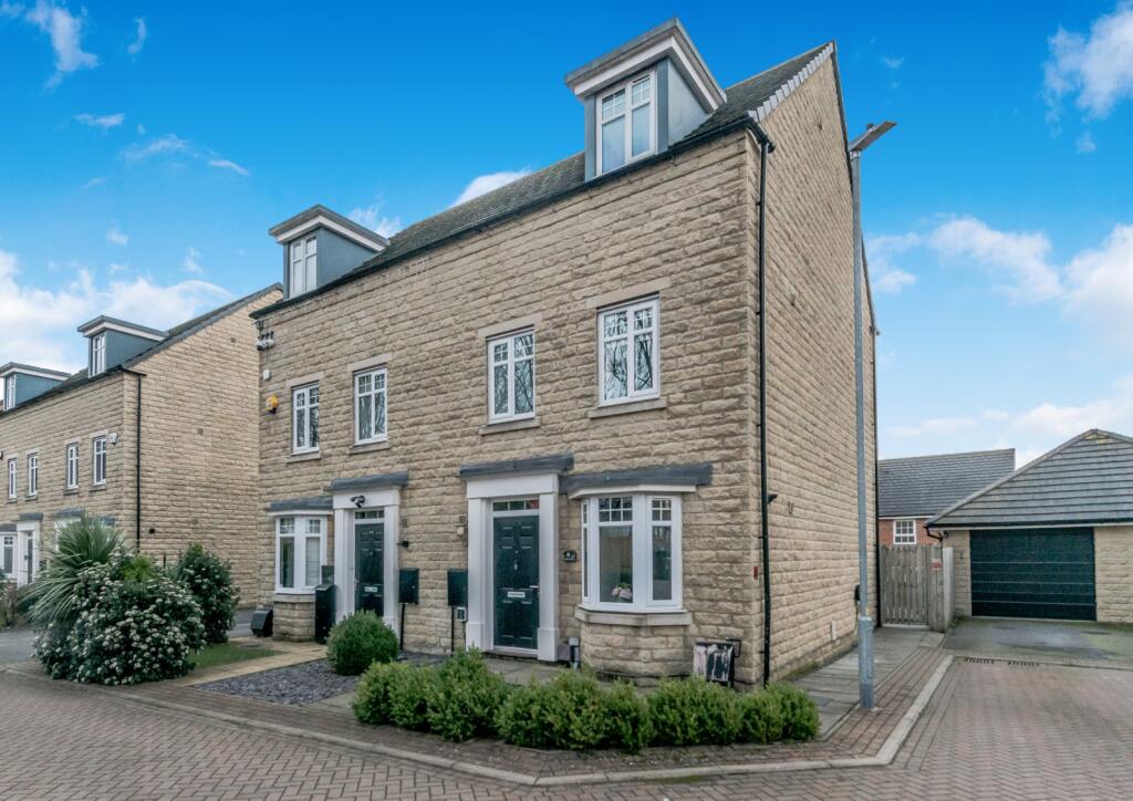 Lockgate Rise, Birkenshaw, Bradford, West Yorkshire, BD11