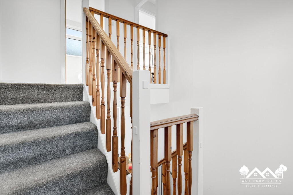 Additional image 19 of Earls Drive, Hoddlesden, Darwen, BB3