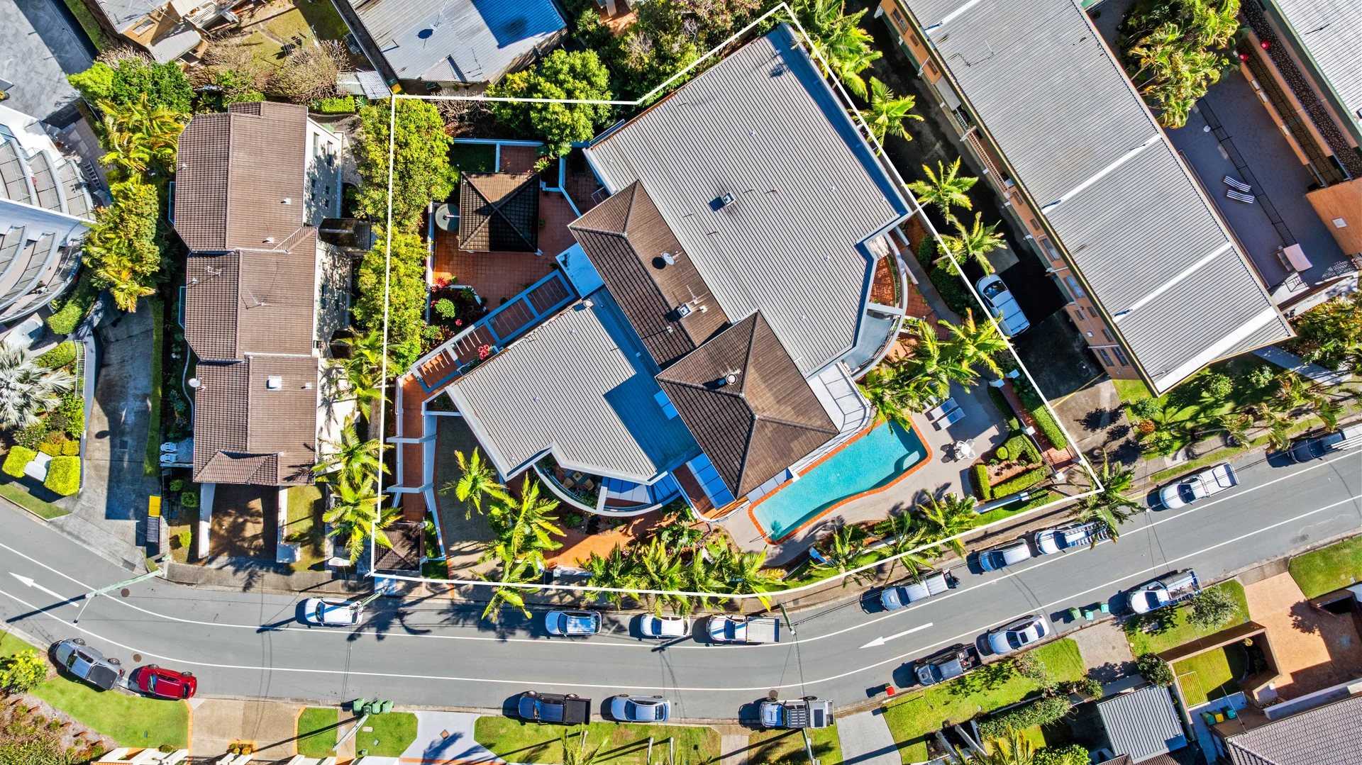 Additional image 2 of 11/10-16 Tarcoola Crescent, Chevron Island QLD 4217