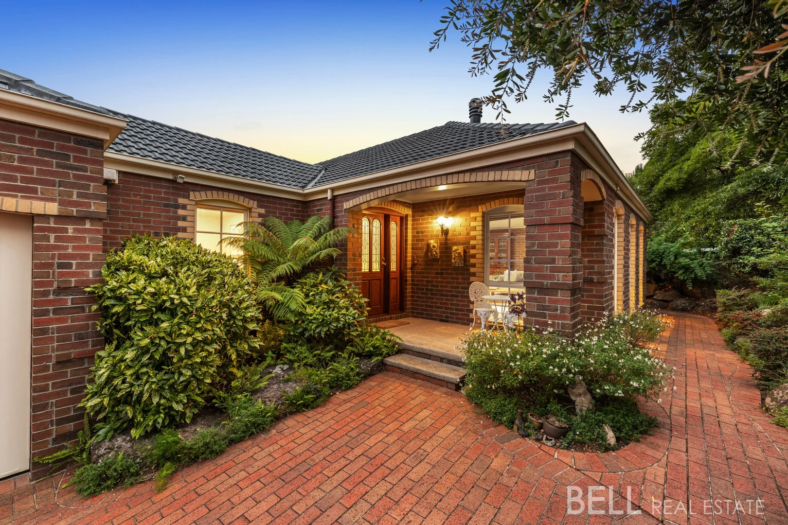 10 Fielden Close, Mooroolbark VIC 3138