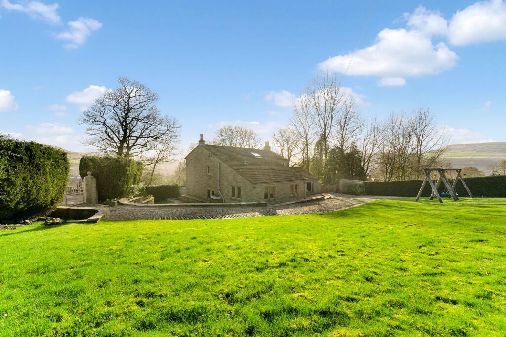 Additional image 41 of Hurst Lane, Rossendale, BB4 | 4/5 Bedroom Period Home With Stunning Views, Close to Rawtenstall