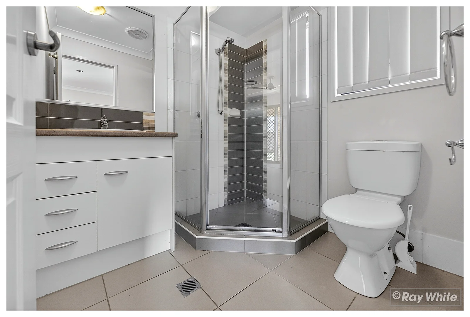 Additional image 18 of 16 Kildare Crescent, Parkhurst QLD 4702