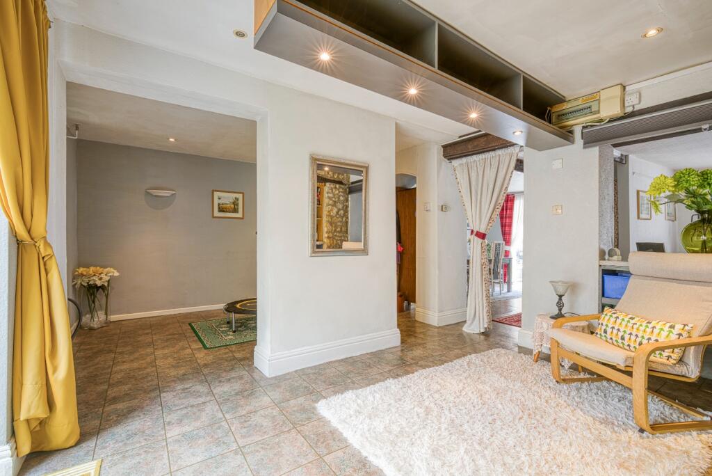 Additional image 9 of High Street, Castle Cary, Somerset, BA7