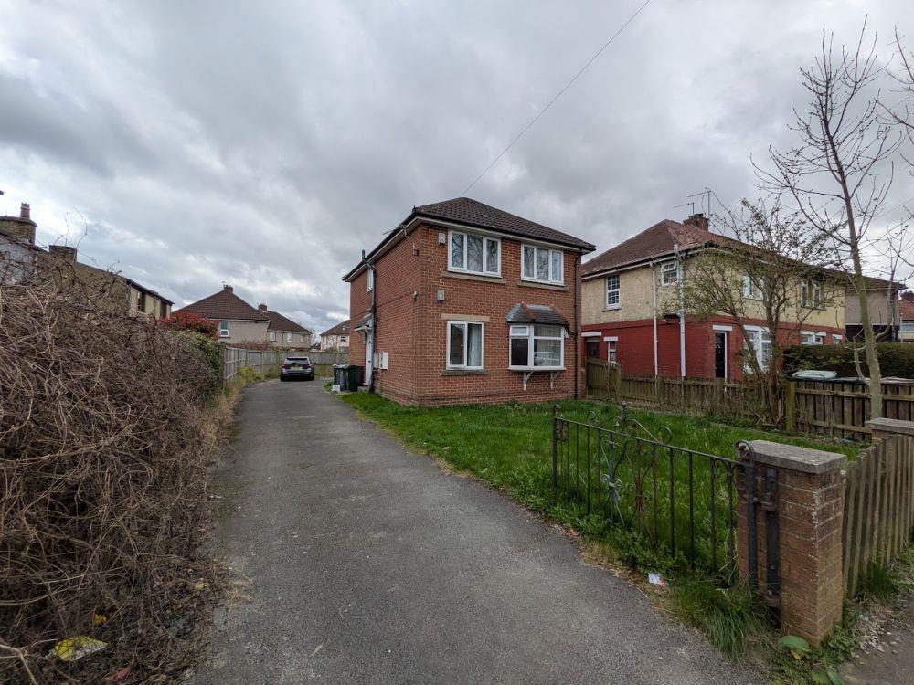 Flat 1, 1 Griffe Head Road, Wyke, Bradford