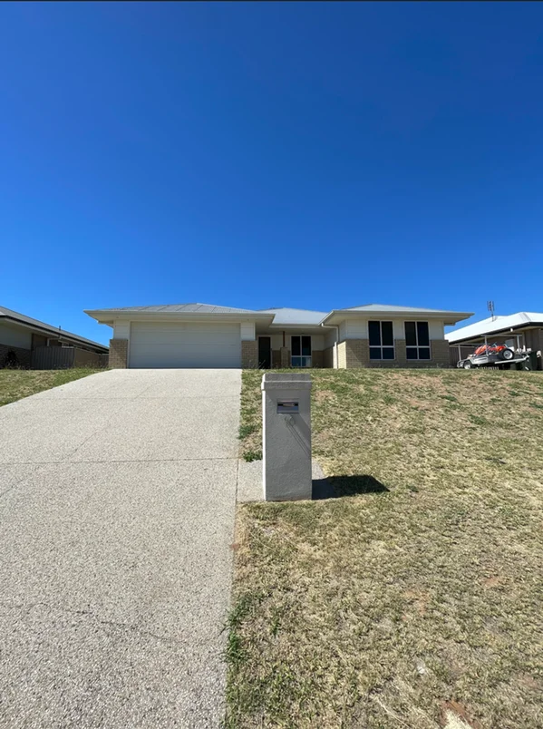 16 Cypress Pines Drive, Miles QLD 4415