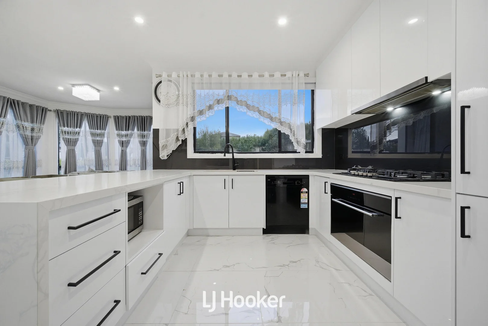 Additional image 8 of 86-88 Saint Helens Crescent, Narre Warren North VIC 3804