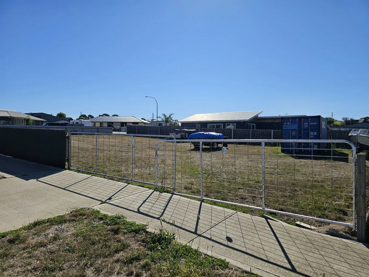 Additional image 2 of 6 Sebastian Rise, Swansea TAS 7190