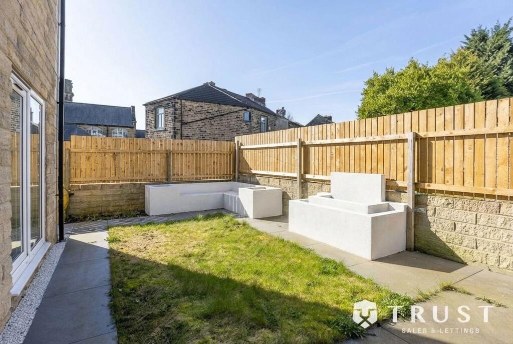 Additional image 32 of Wroe Place, Wyke, Bradford, BD12 8AB