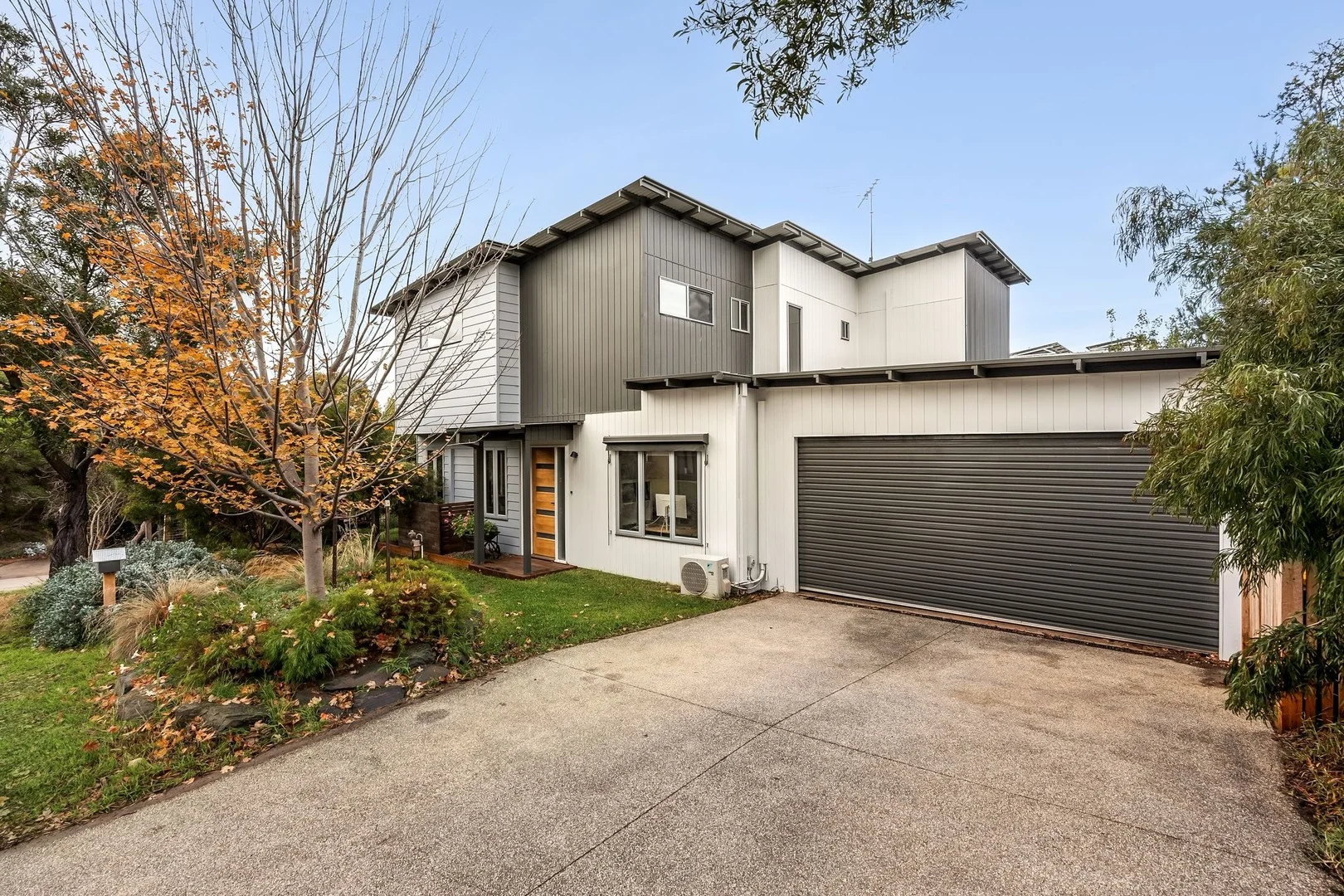 5 Moonah Place, Torquay VIC 3228