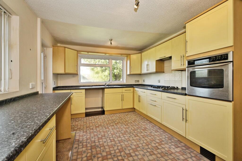 Additional image 7 of Burroughes Avenue, Yeovil