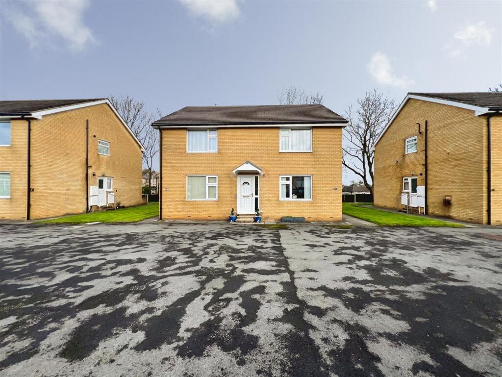 Eccles Court, Bradford, BD2 3BG
