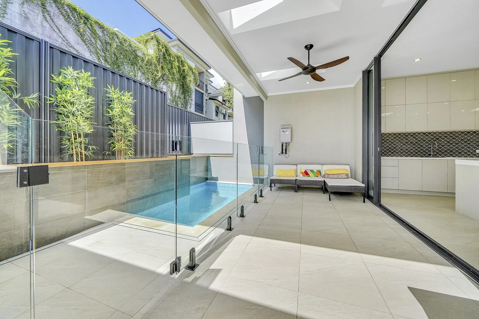 1/34 Salstone Street, Kangaroo Point QLD 4169