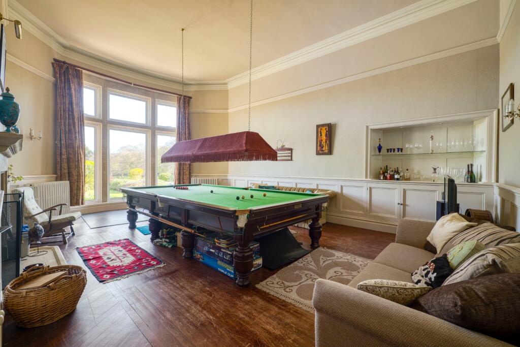 Stunning house with park like grounds close to Wells photo 3
