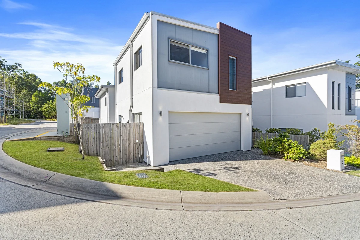 5 Stonewood Circuit, Oxenford QLD 4210