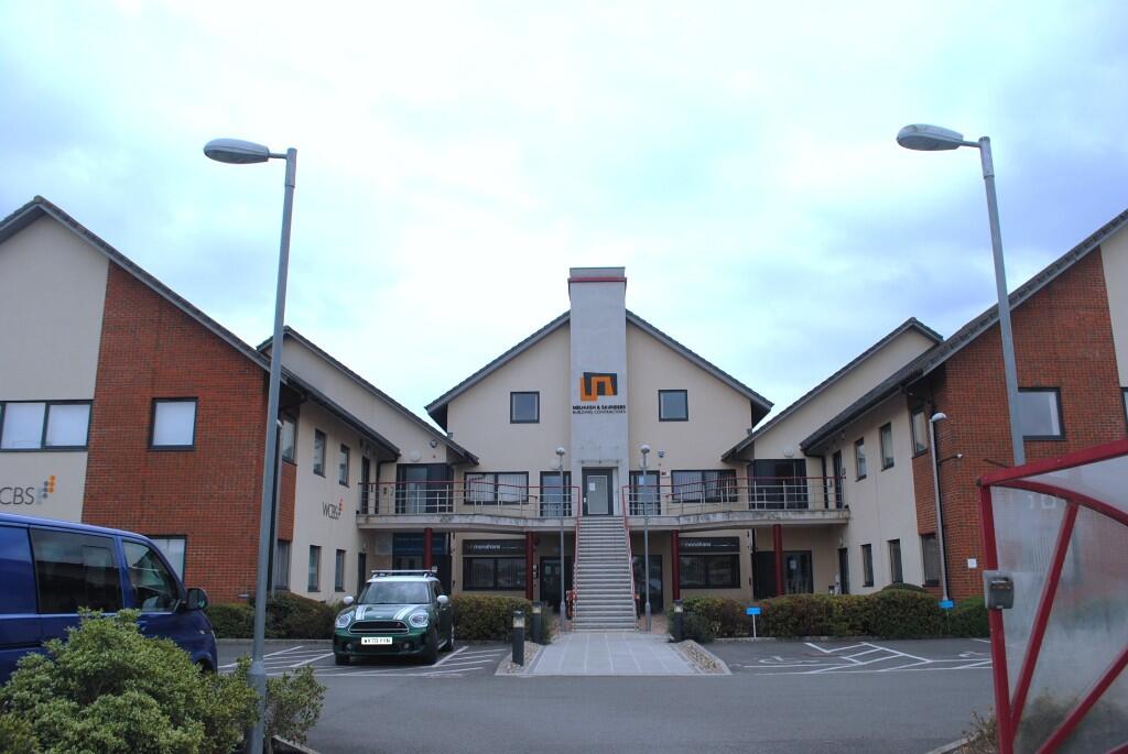 ***a Good Size, Open Plan, 1ST Floor Office Space To Rent In Prominent Location***