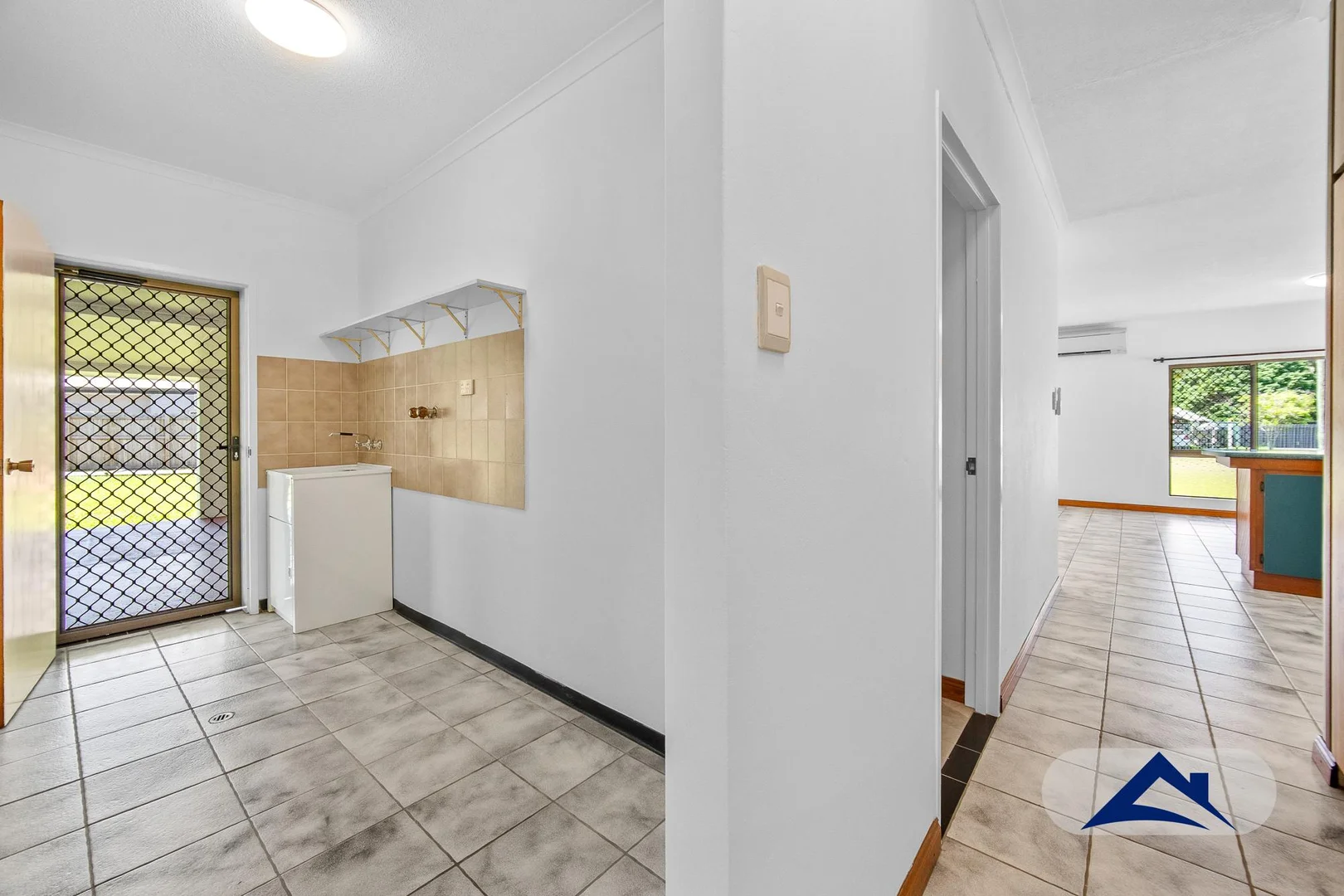 Additional image 8 of 6 Marvin Close, White Rock QLD 4868