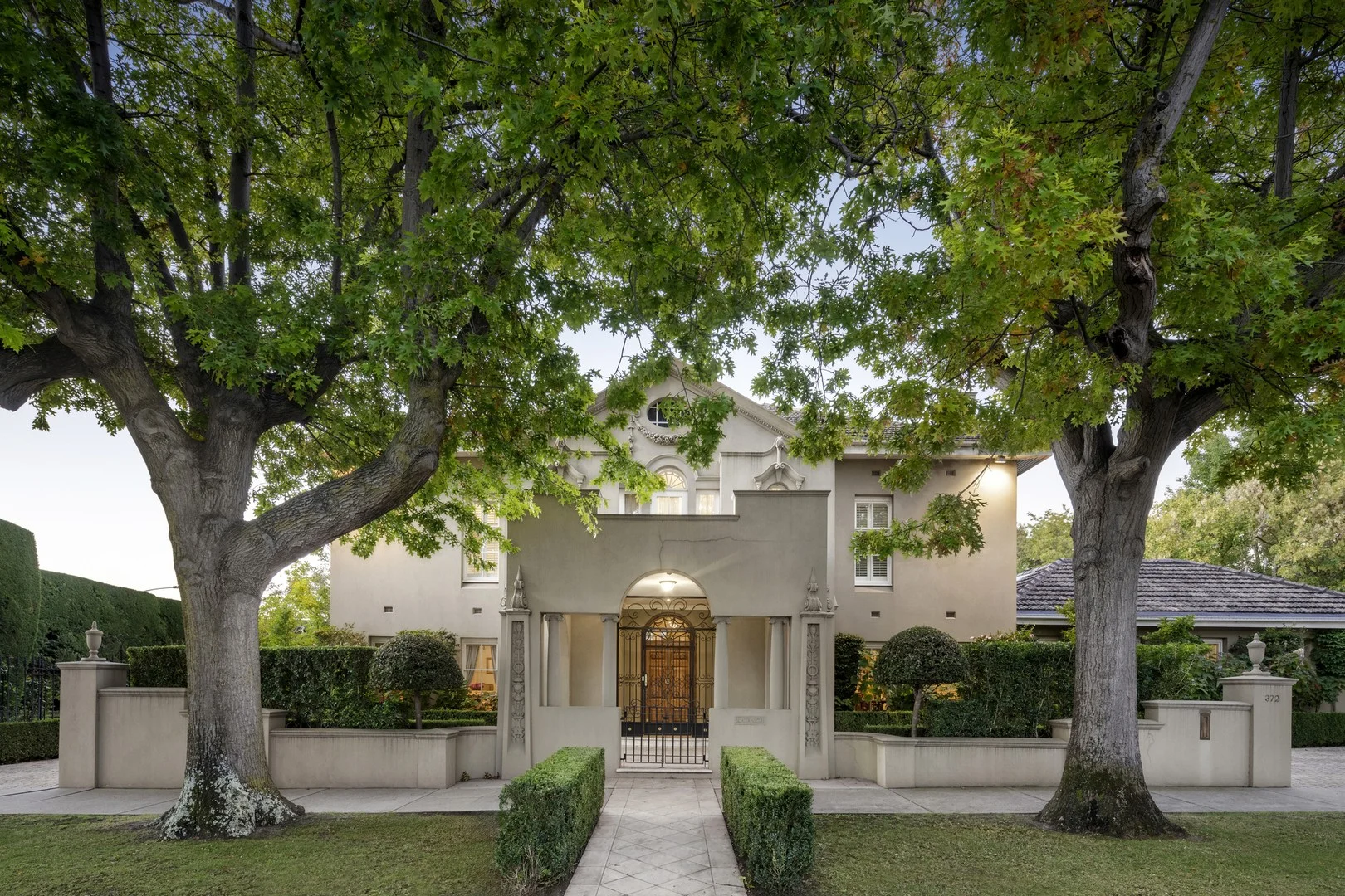 372 Glenferrie Road, Malvern VIC 3144