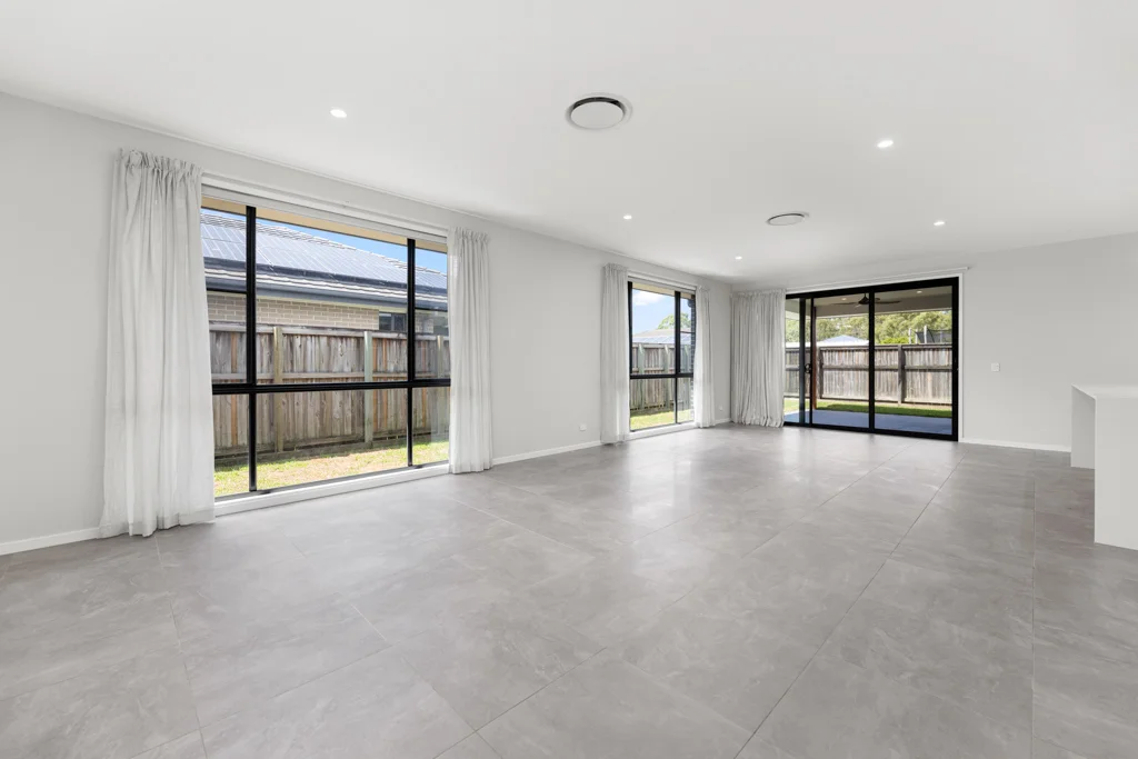 4 Ebony Street, Upper Caboolture QLD 4510 photo 3