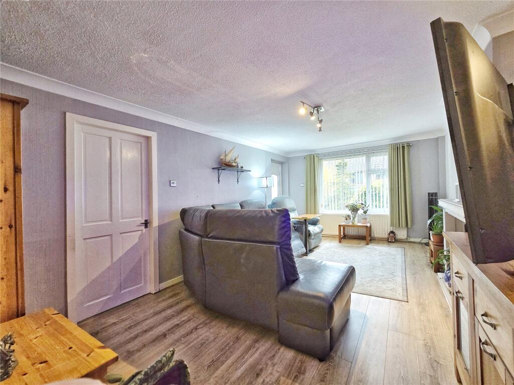 Sunnybank Close, Helmshore, Rossendale, BB4 photo 5