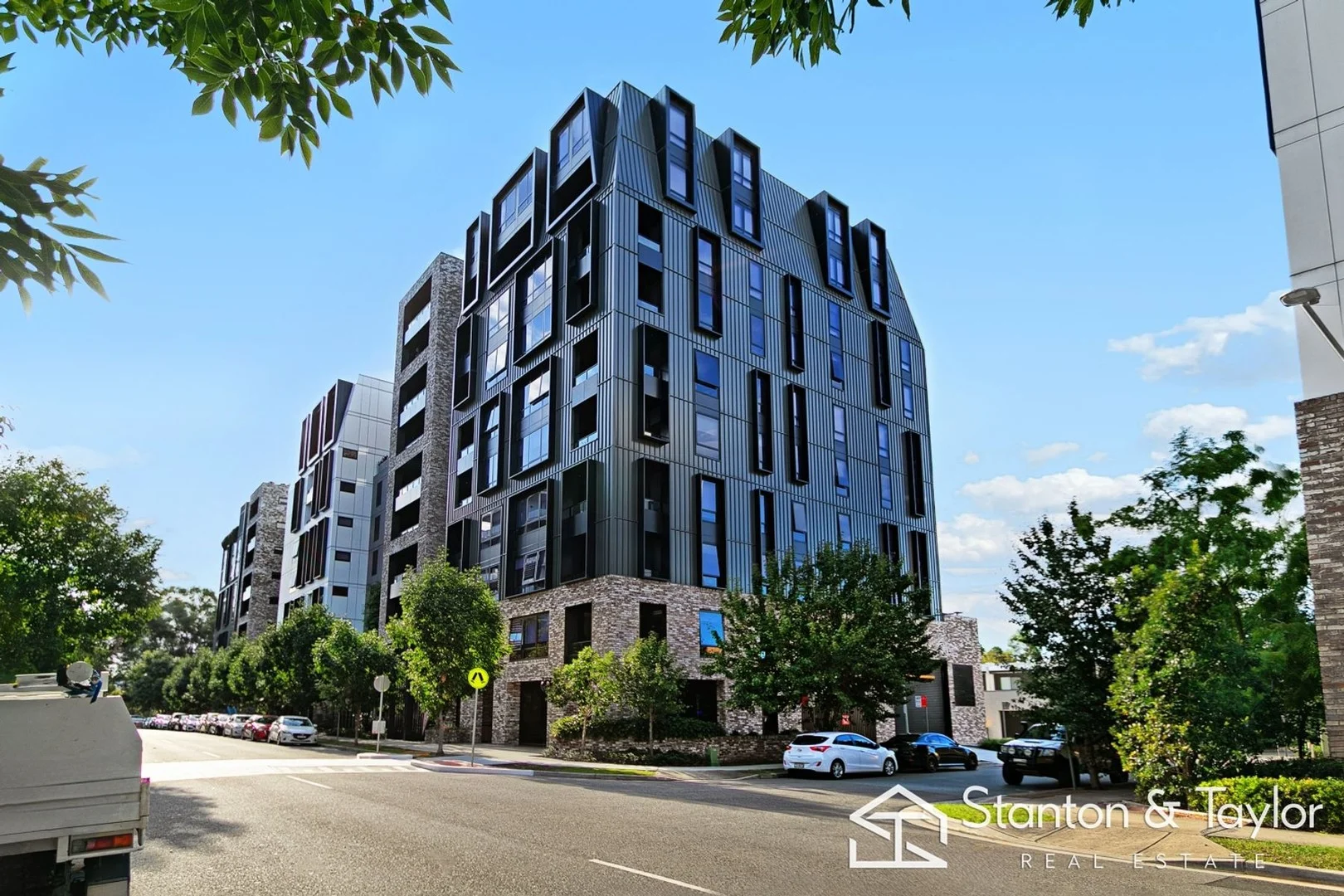 422/2A Lord Sheffield Circuit, Penrith NSW 2750