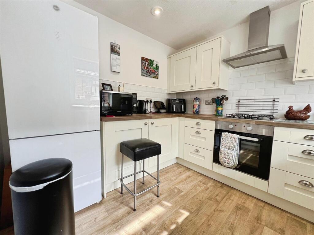 Additional image 6 of Hazelcroft, Bradford, BD2 3TH