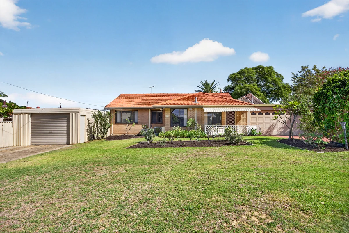3 Robert Place, Calista WA 6167