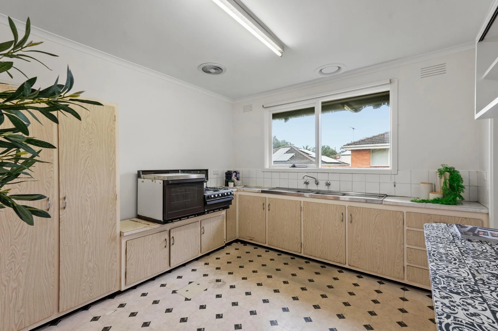 Additional image 6 of 1/10 Ashted Road, Box Hill VIC 3128