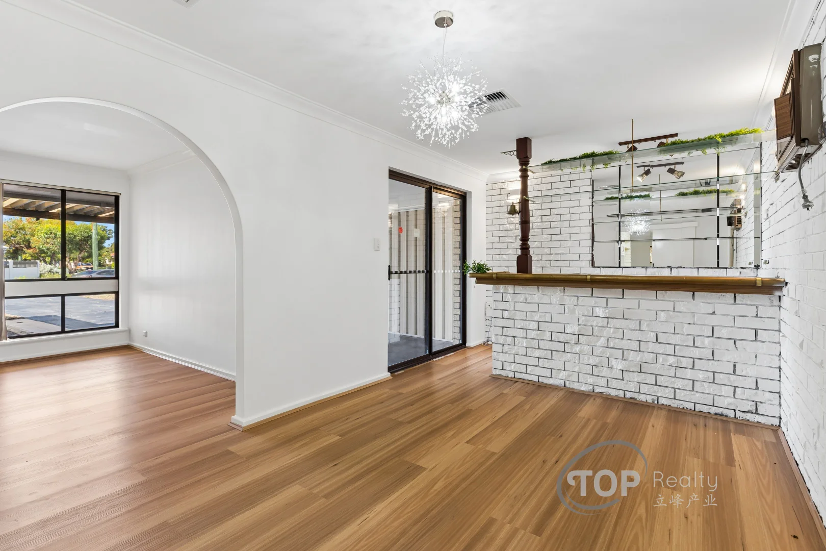 30 Mirrelia Way, Riverton WA 6148 photo 3