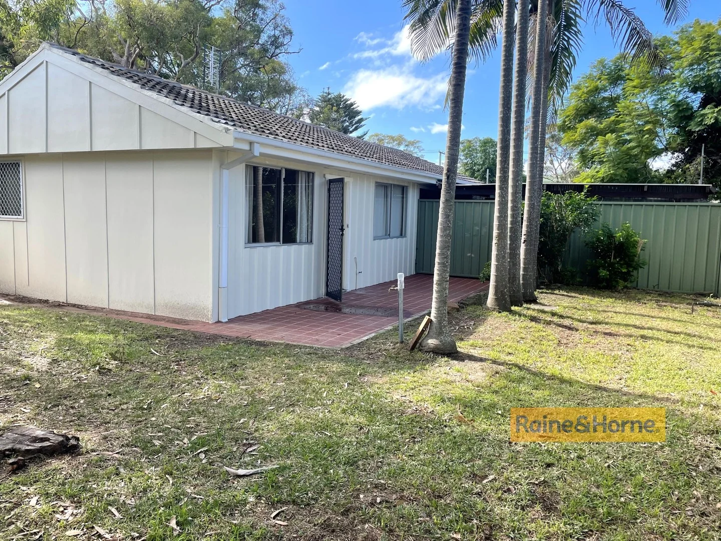 1A Mackenzie Ave, Woy Woy NSW 2256