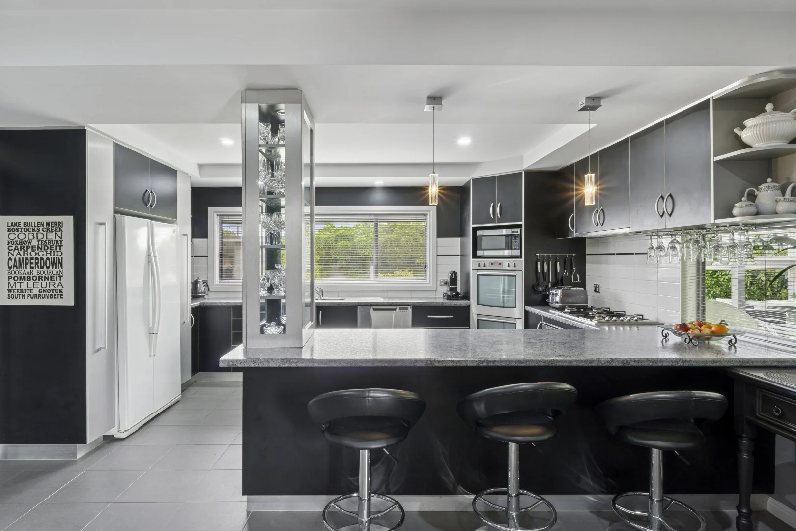 39 Clark Street, Colac VIC 3250 photo 2