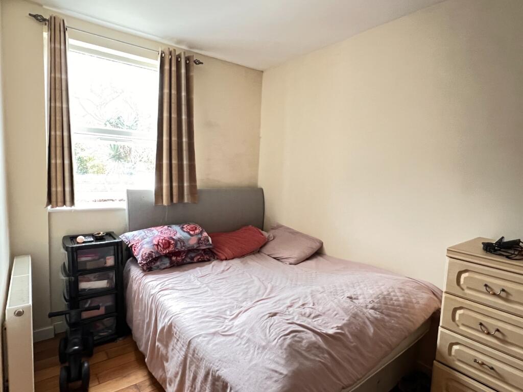 Additional image 6 of Goldcroft, Yeovil, Somerset, BA21 4DH