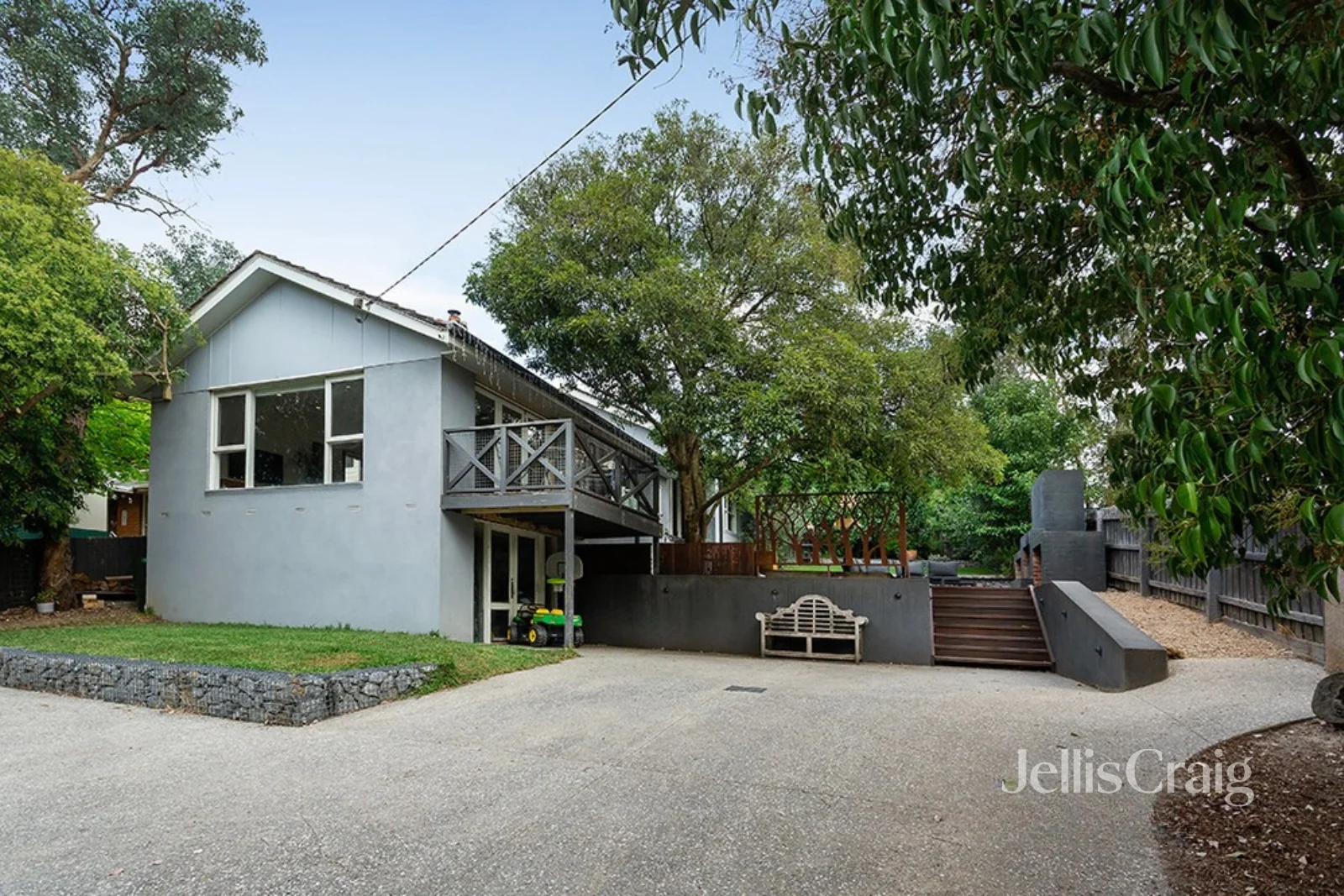 30 Research-Warrandyte Road, Research VIC 3095