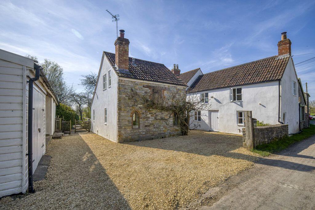 Charming 18th-century character property with beautiful gardens, orchard and characterful outbuildings