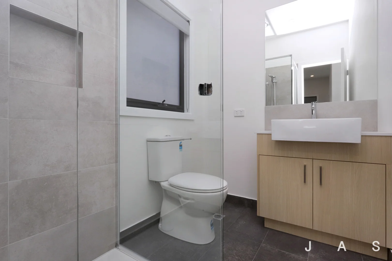 Additional image 6 of 1/6 Almond Avenue, Brooklyn VIC 3012