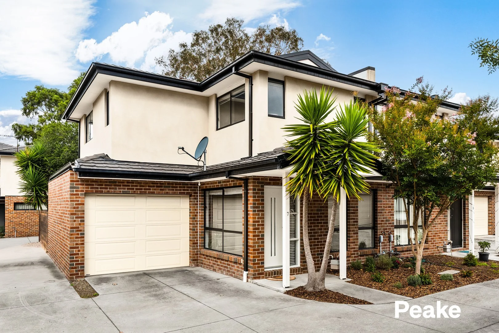 7/2-4 Edinburgh Drive, Beaconsfield VIC 3807