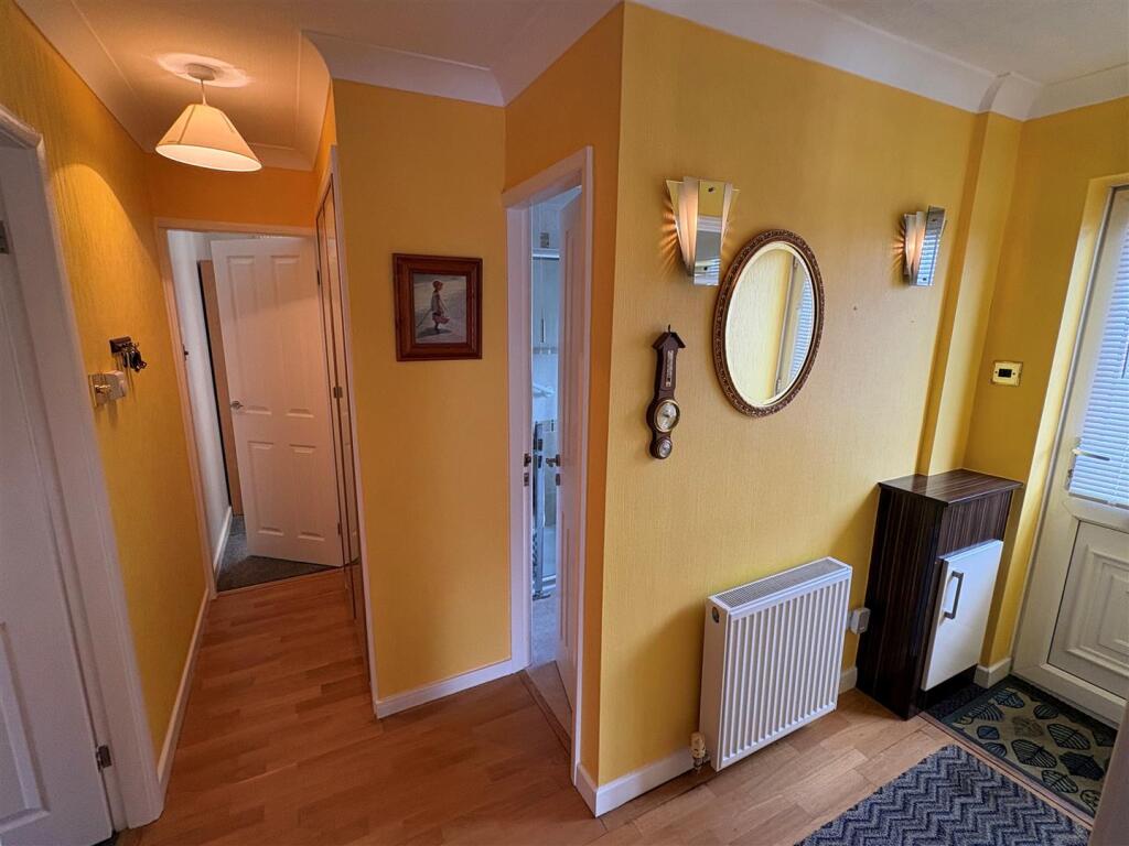 Oakleigh Avenue, Clayton, Bradford photo 4
